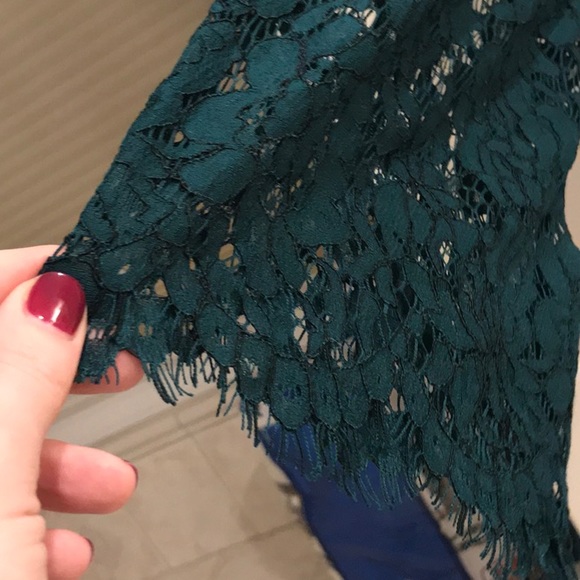 Emerald green lace bell sleeve maternity dress - Picture 2 of 4